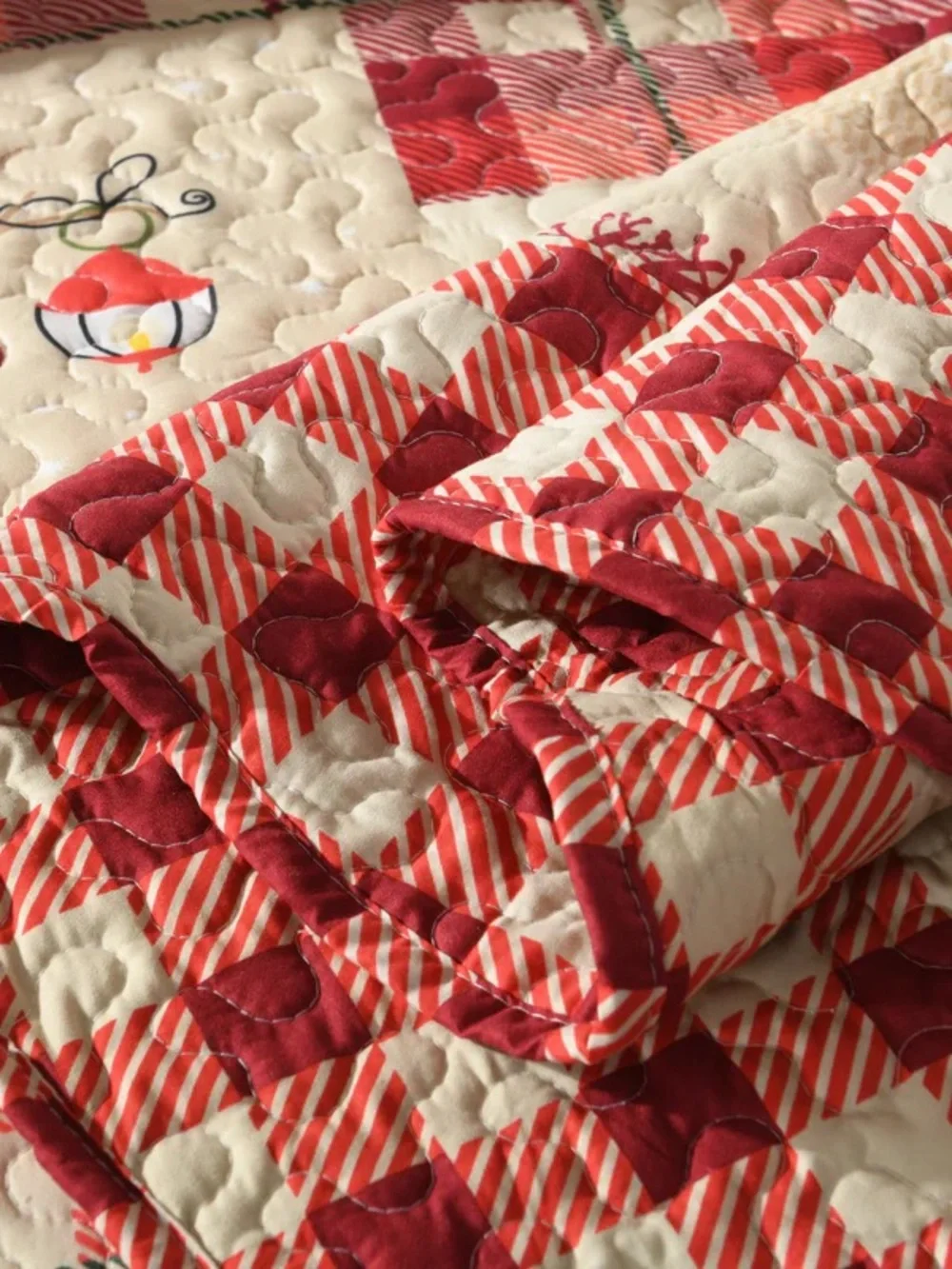 Rustic Winter Plaid Reversible Quilt Set - Red & Cream